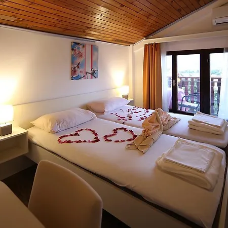 Zeba & Riviera Guest house Silo (Krk)