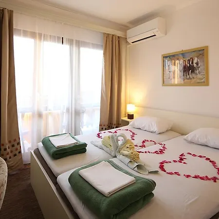 Zeba & Riviera Pensjonat 3*