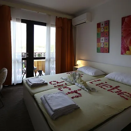 Zeba & Riviera 3*